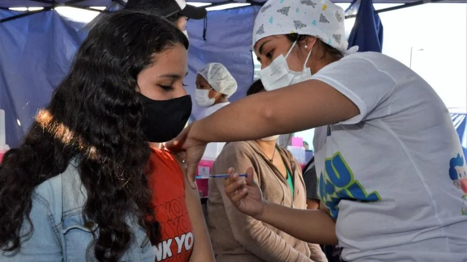 Covid en Jujuy: el 47% de las vacunas aplicadas el último mes fueron quintas dosis