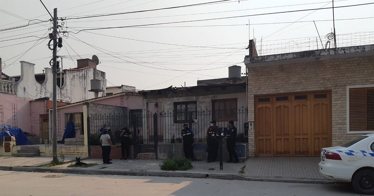 Hallaron un cuerpo en el patio de una vivienda