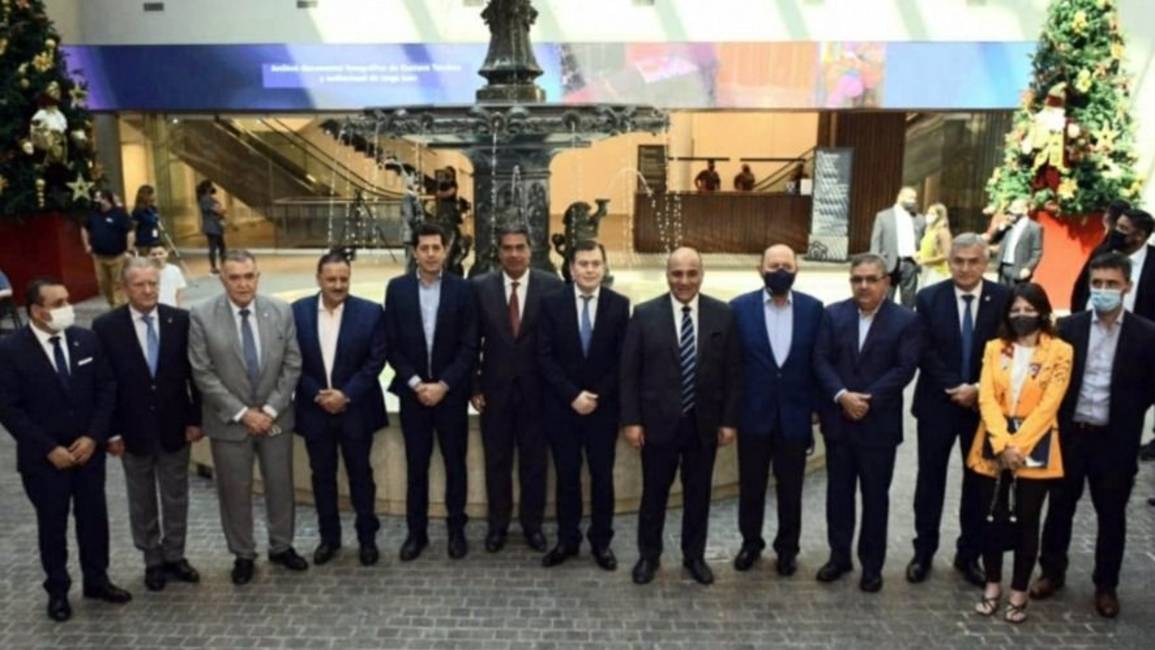 De Pedro y gobernadores a Estados Unidos a buscar inversiones y mercados