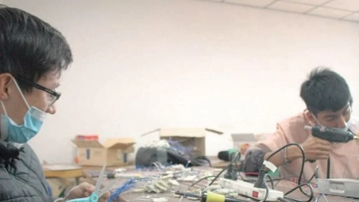 Instan a estudiantes a donar los materiales que no reutilizaron