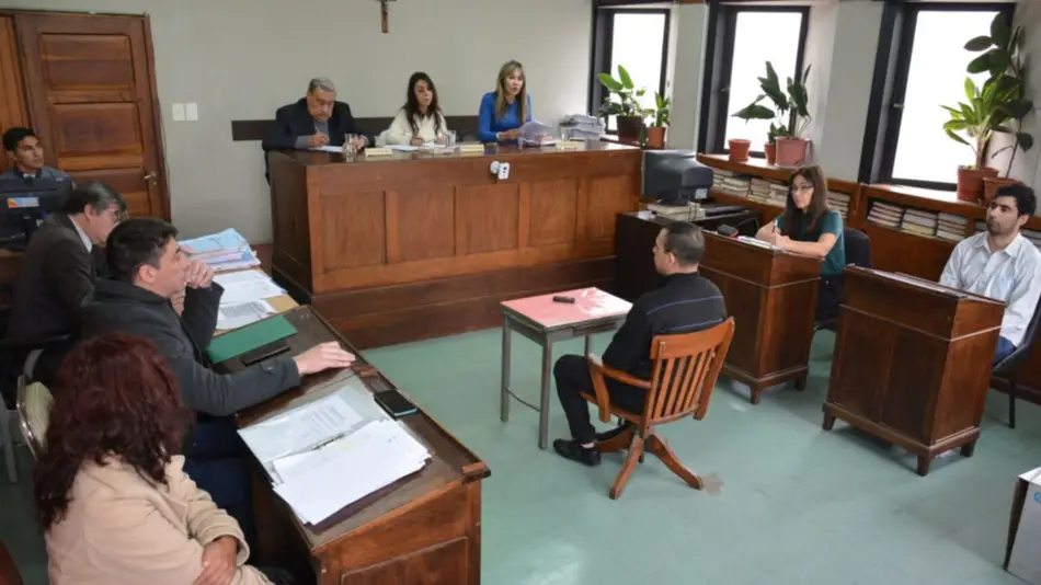Acusados de asesinar a un hombre enfrentan juicio