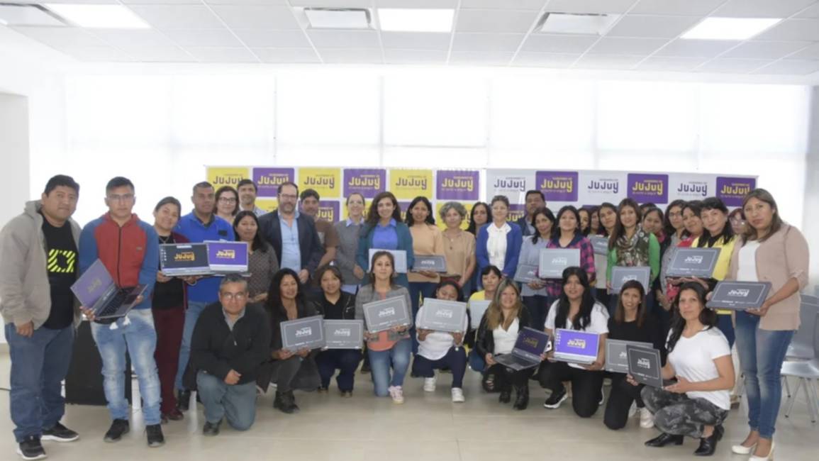 Capacitan para uso de aulas digitales móviles