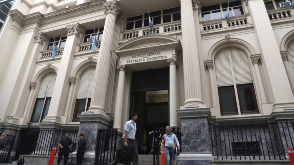 El Banco Central no sube la tasa de plazos fijos pese a la disparada de la inflación
