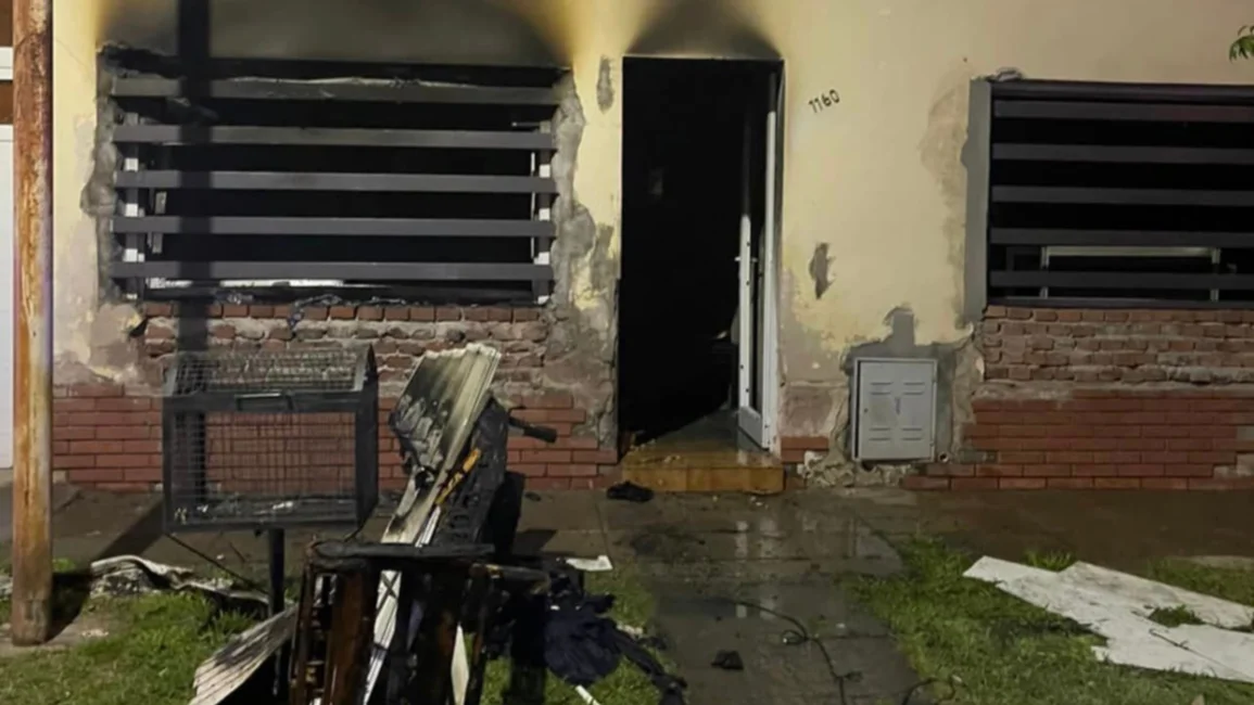 Mujer murió en incendio que habría provocado su marido