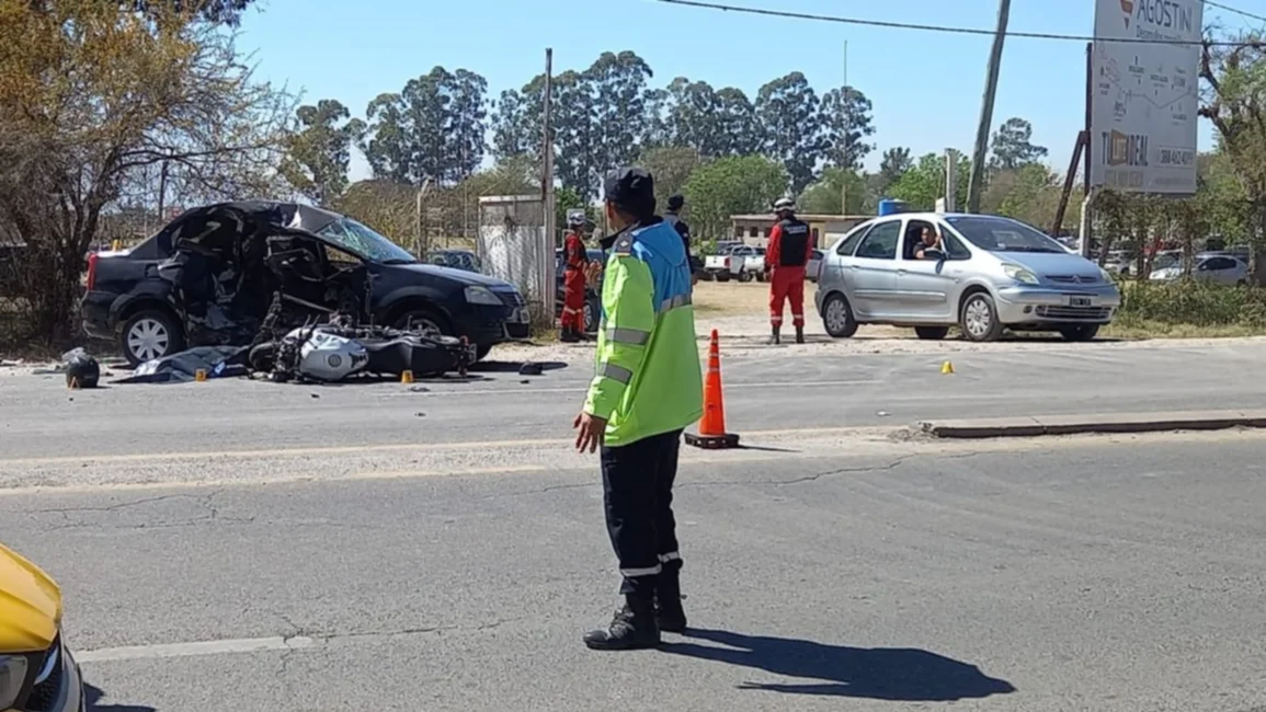 Un motociclista falleció luego de chocar contra un automóvil