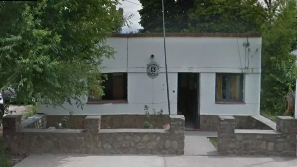 Lo desmayaron a golpes y lo dejaron tirado en la banquina