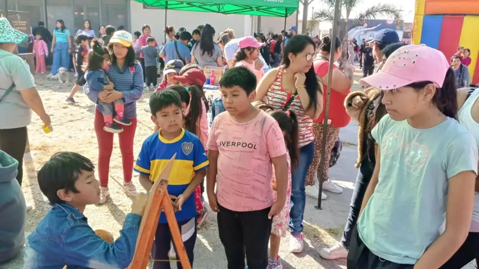 Festival para los niños en una tarde a pleno