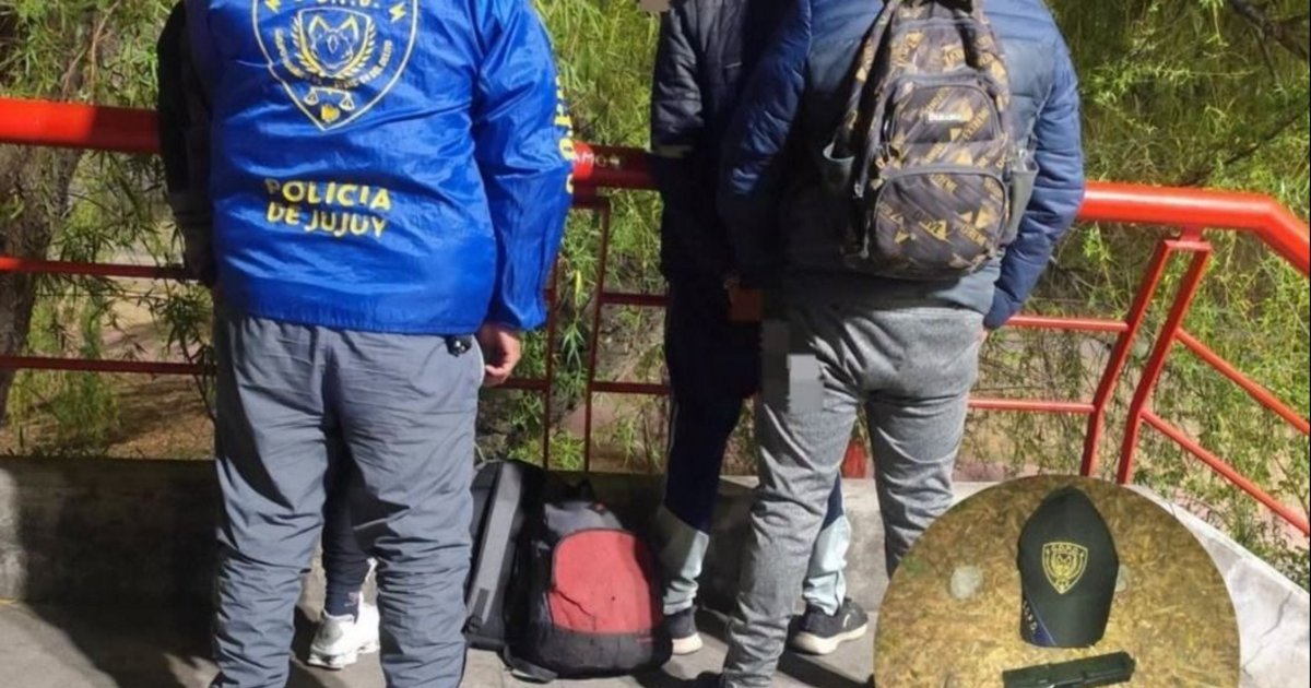 Sujetos abordaron a un joven con una pistola falsa