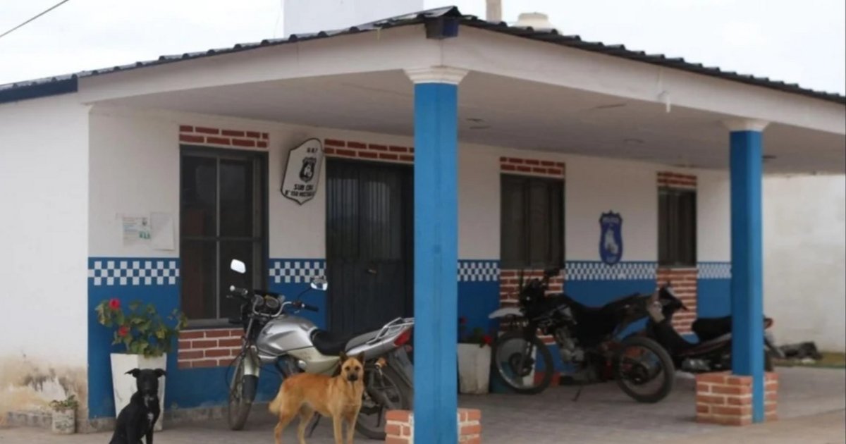 Le cruzó la camioneta, lo agredió y huyó del lugar