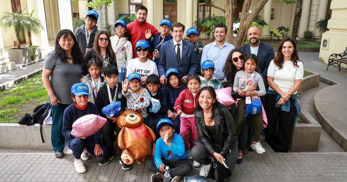 Visita de chicos de la escuela de Quirquinchos