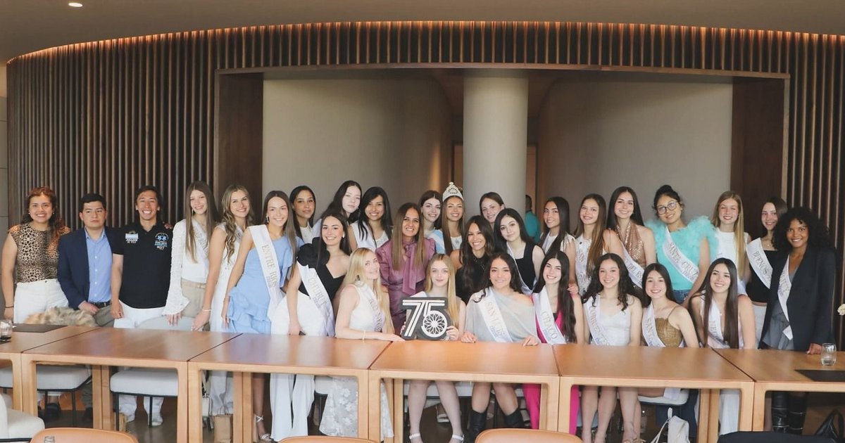 Pampita compartió un almuerzo con las 24 representantes provinciales