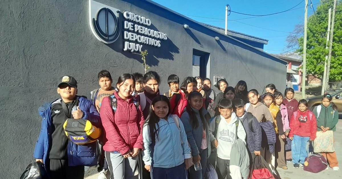 Chicos fraileños en la sede del Círculo