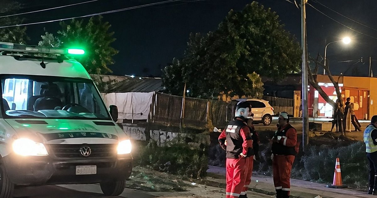 Murió una mujer tras chocar con su moto