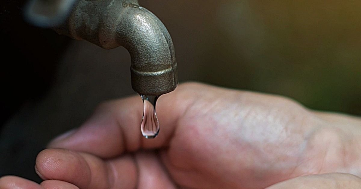 Corte de agua de emergencia en tres barrios por rotura de acueducto
