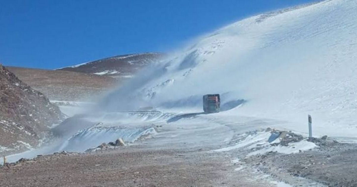 Paso de Jama cerrado por nevadas
