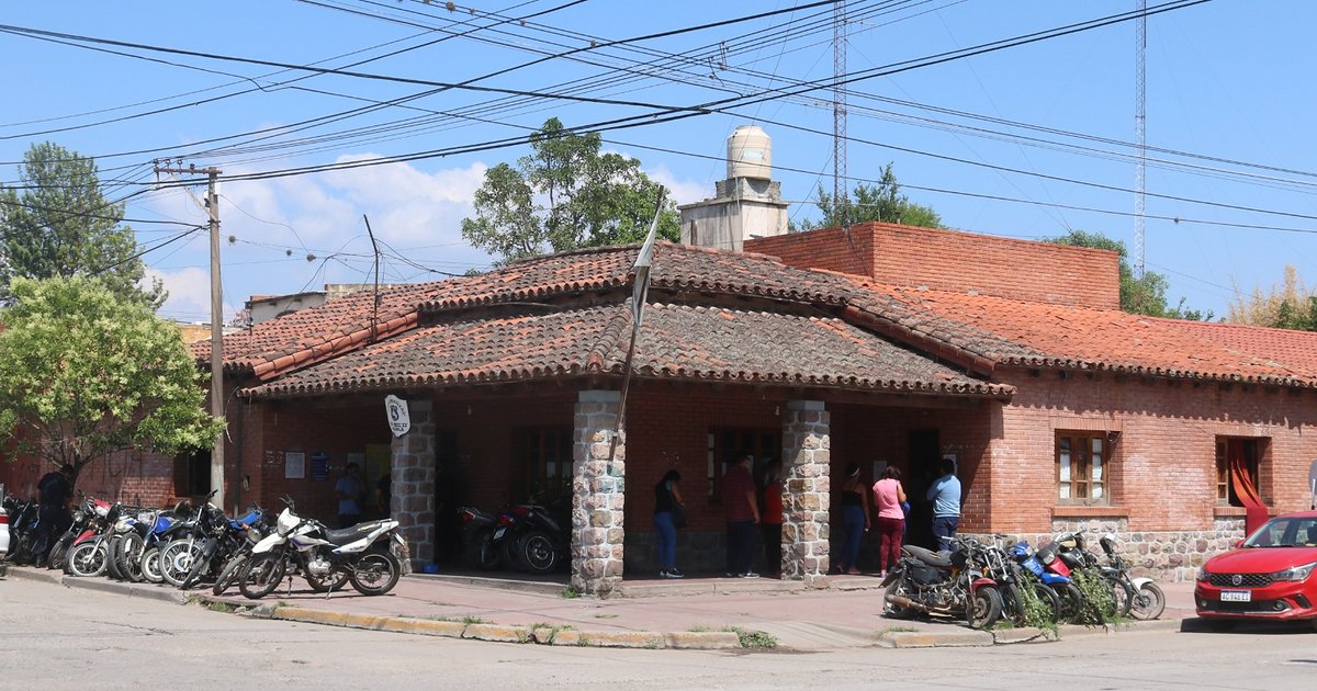 Sustrajeron una moto que estaba en la vereda