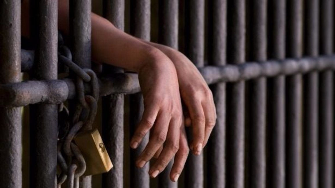 Estuvo detenido por un supuesto abuso a una niña que quedó embarazada: el ADN dio negativo