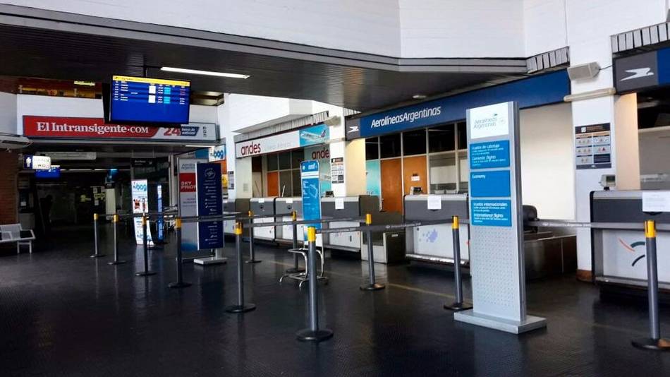 VIDEO: Por el paro de Aerolíneas, el aeropuerto de Jujuy está "desierto"