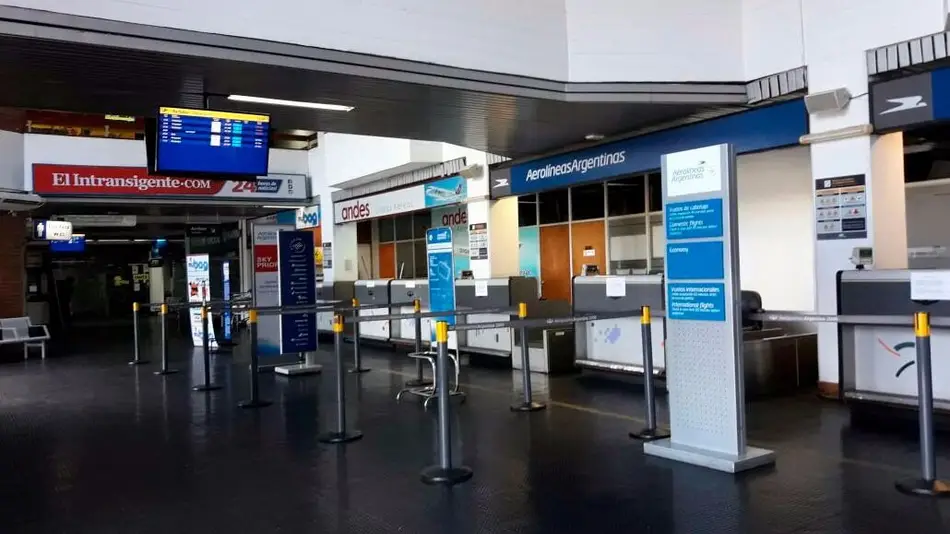 VIDEO: Por el paro de Aerolíneas, el aeropuerto de Jujuy está "desierto"