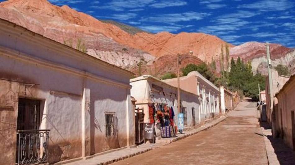 Familia de turistas protagonizó un violento siniestro vial