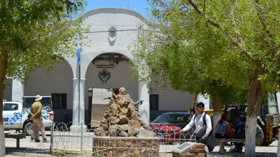 Una conductora perdió el control del vehículo y volcó