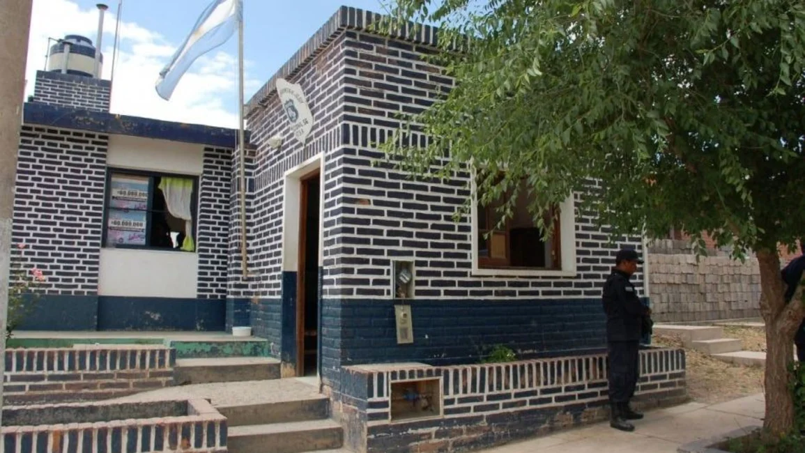 Feroz ataque de una jauría a un hombre