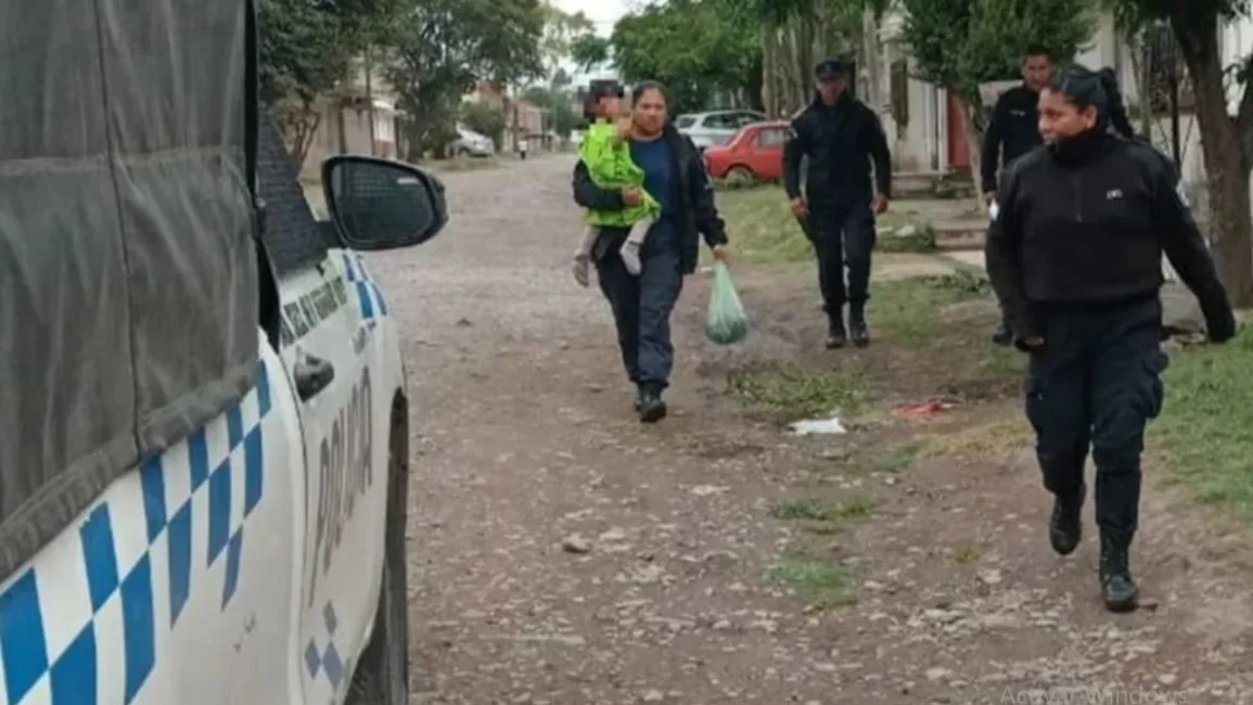 Un hombre fue detenido por robo y escondió a su hija