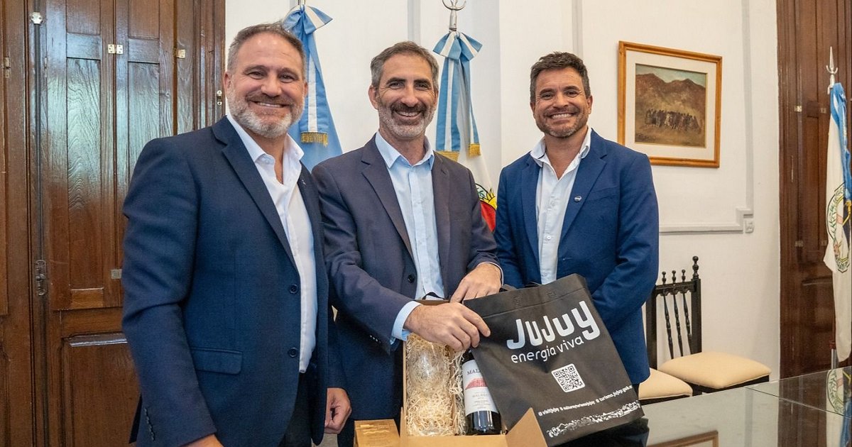 Hoy vuelo inaugural de JetSmart