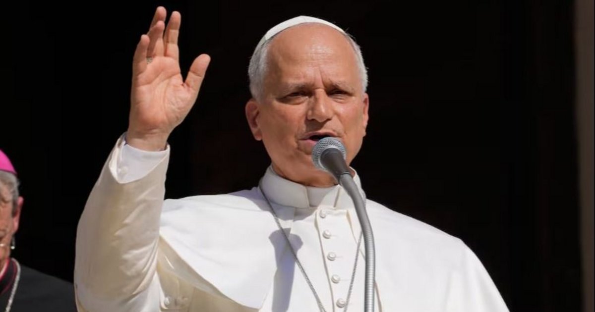 Feligreses viajan a la visita del Papa León XIV