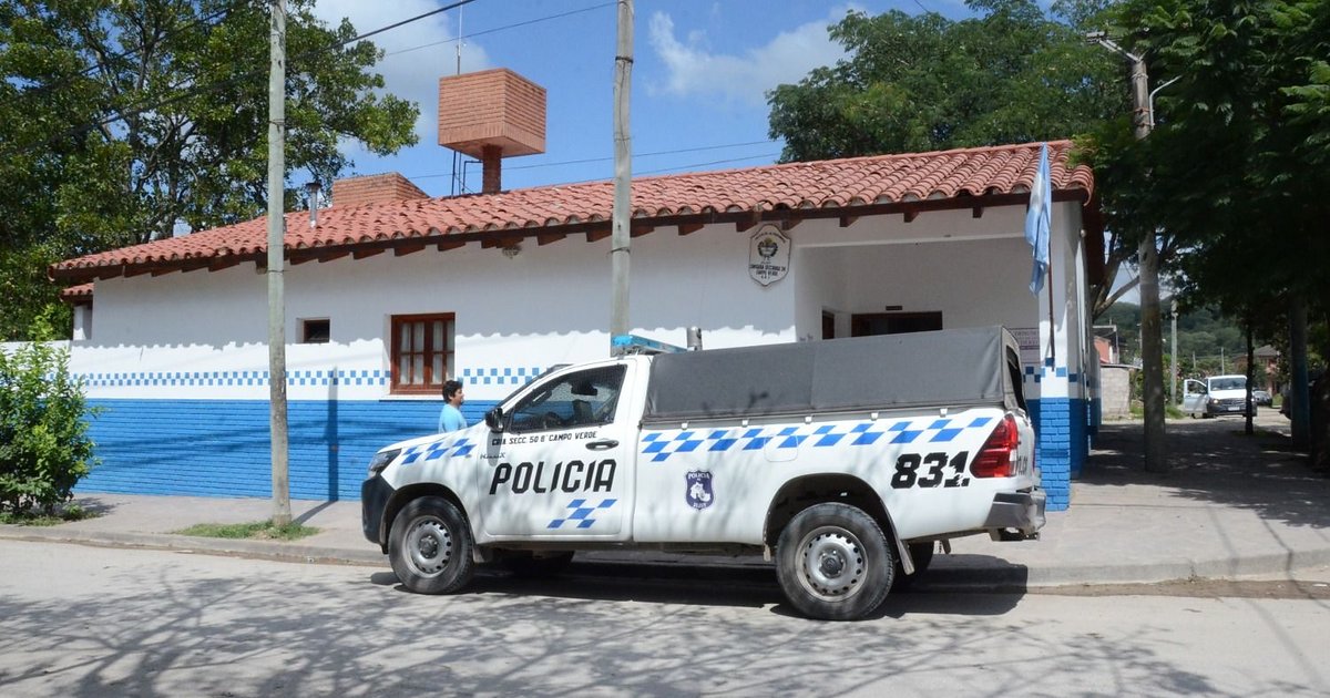 Conducía con 2 g/l de alcohol en sangre y chocó con un colectivo