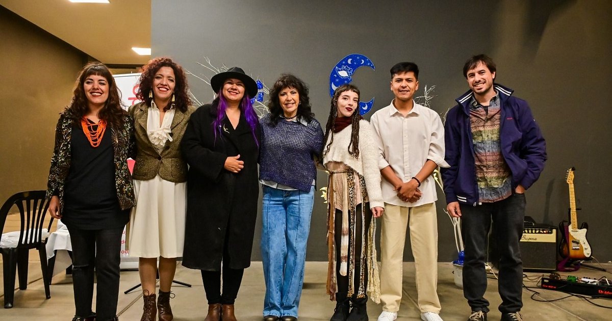 “Poesía en escena” viajó por el Cabildo histórico