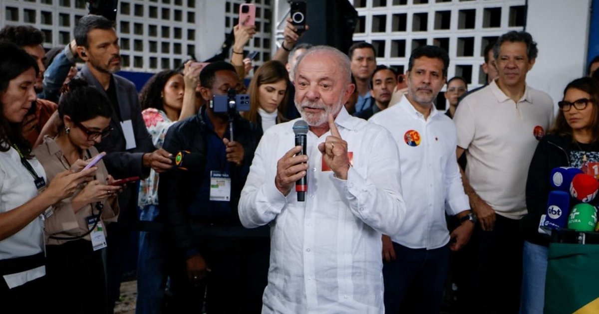 Lula busca la reelección y emitió su voto