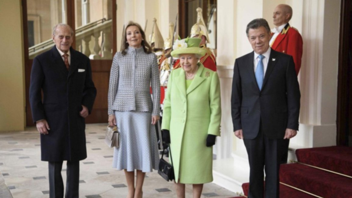 Santos fue recibido por la reina Isabel de Inglaterra