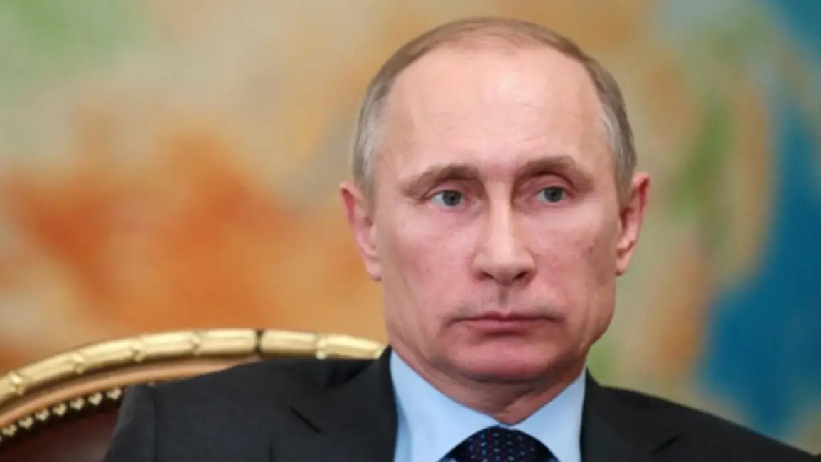 Putin reduce gasto en defensa debido a la crisis económica