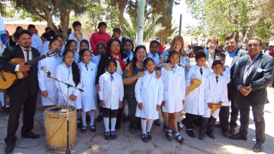 Tumbaya celebró 150 años de la escuela 16