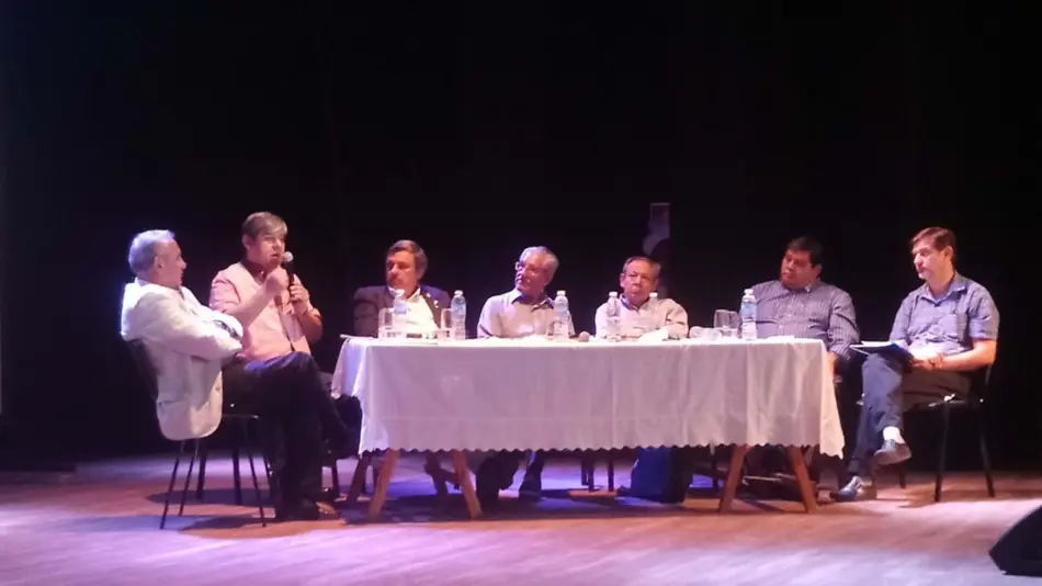 Historiadores expusieron sobre el General Arias