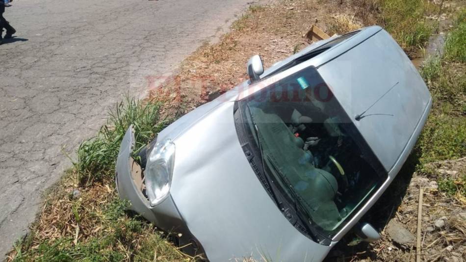 Siniestro vial en la localidad de Los Lapachos 