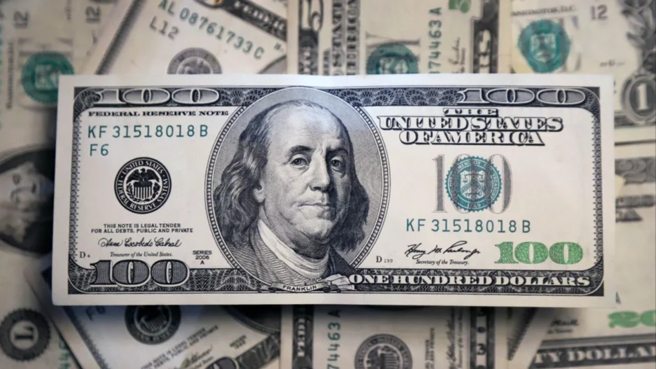 Los motivos de la brusca caída del dólar blue, que ya cotiza por debajo de $1.000