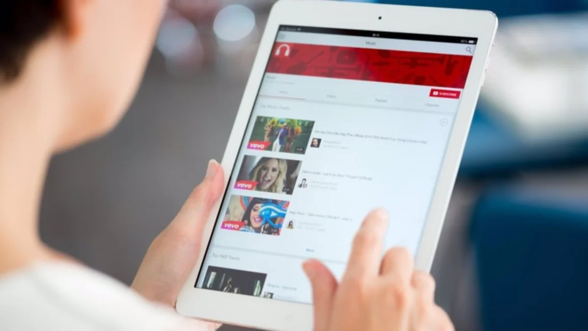 YouTube adopta nuevas medidas para proteger la salud mental de los adolescentes