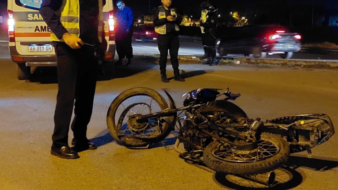 Jujuy: perdió el control de la moto y quedó tendido sobre el asfalto