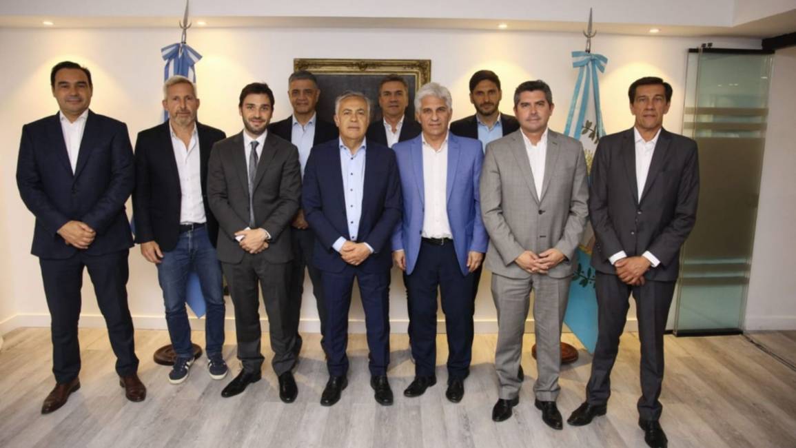 Gobernadores electos de JxC garantizaron su compromiso con la gobernabilidad del país