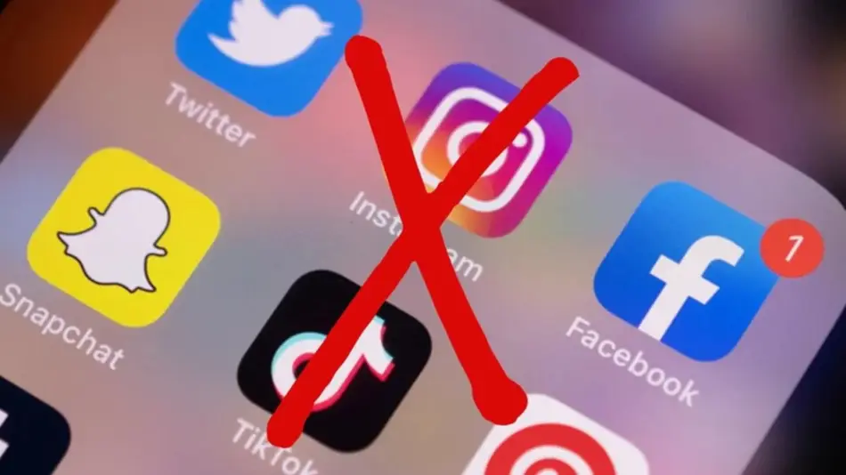 Resolución inédita en Rosario: le bloquearon las redes sociales por no pagar la cuota alimentaria de sus hijos