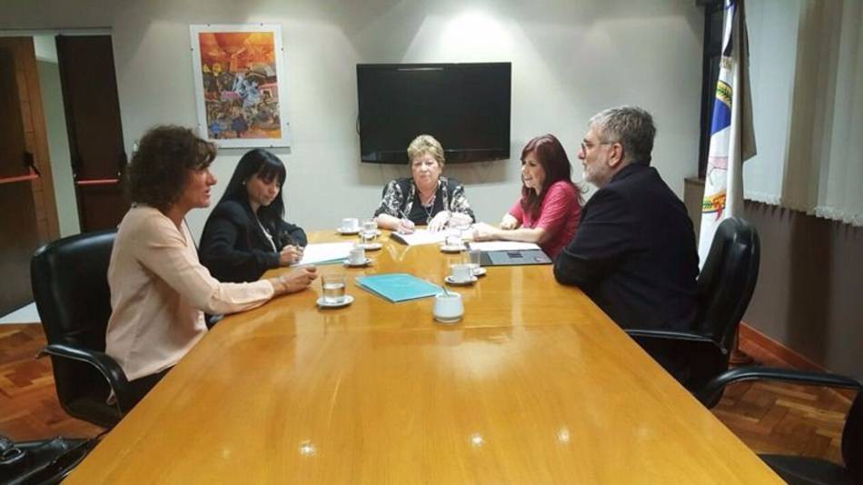 Convenio de cooperación entre el STJ y la Dipec