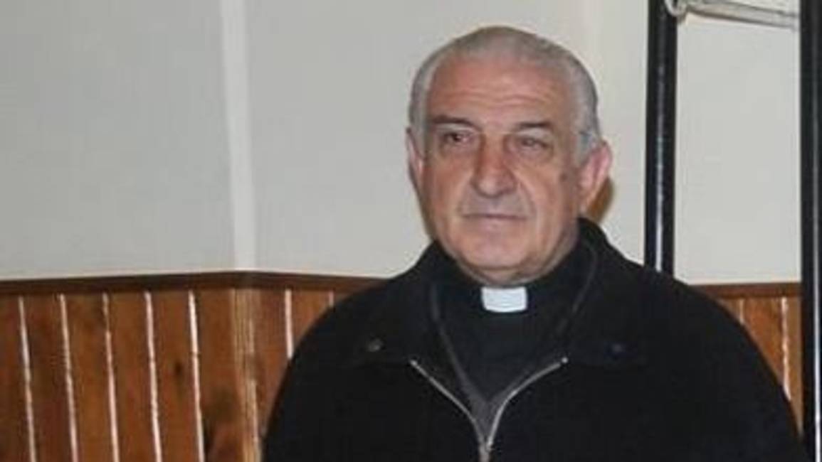 Dolor por la muerte del padre César 
