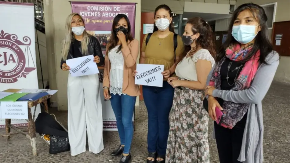 Jóvenes abogados piden ir a elecciones