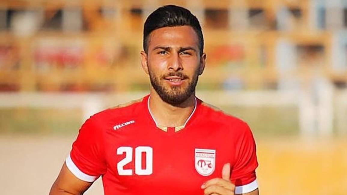 Un futbolista iraní fue condenado a la pena de muerte