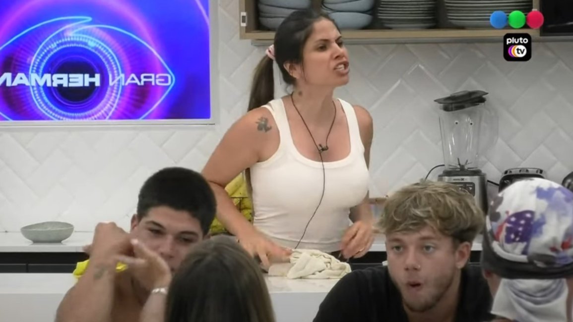 ¡Tenés el c... sucio! Terrible pelea entre Coty, Romina y Julieta en GH 2022