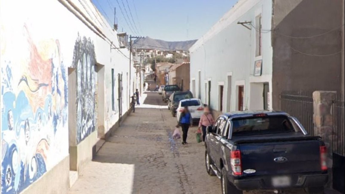 Millonario robo y daños materiales en una mueblería