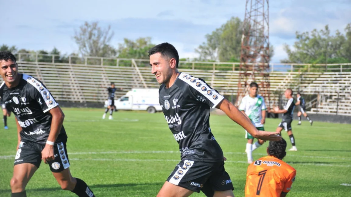 Zapla pasó de ronda con una goleada