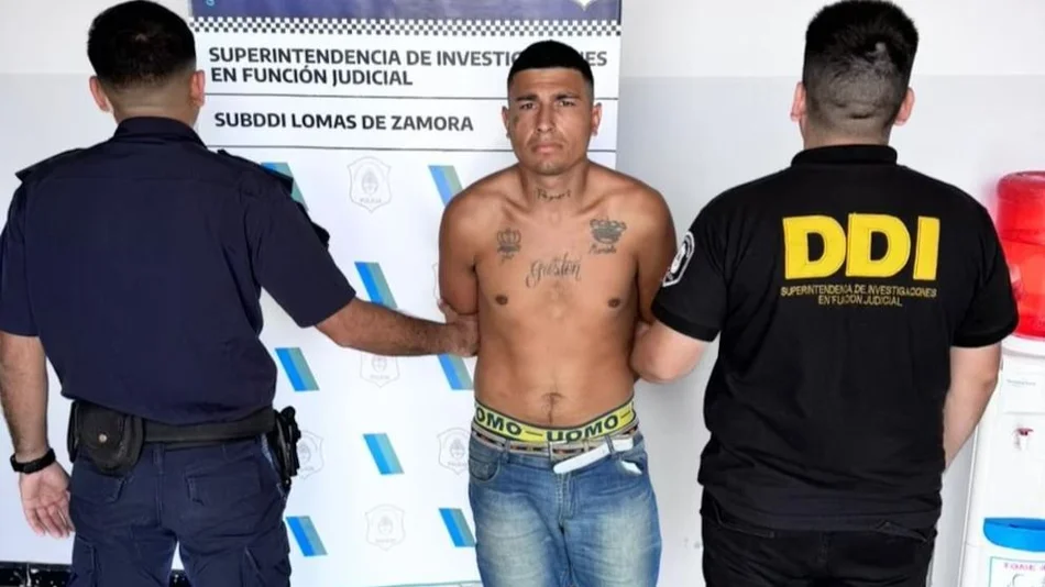 Hallaron símbolos nazis en la casa de un femicida